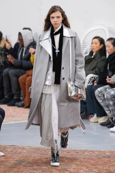 Look 12
